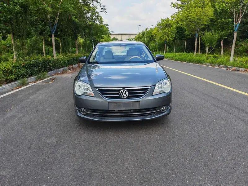 2011 Volkswagen Bora 1.6L Manual Fashion Edition — миниатюра 2