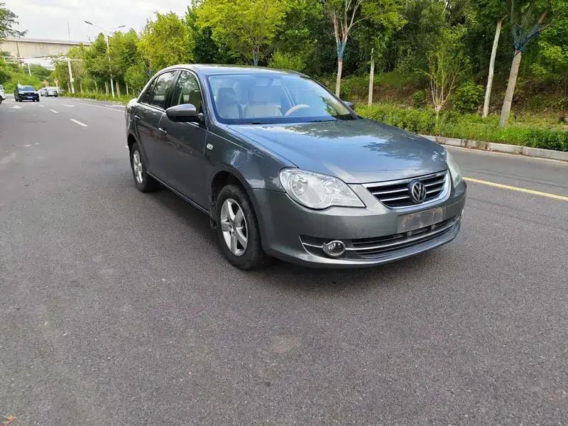 2011 Volkswagen Bora 1.6L Manual Fashion Edition — миниатюра 3