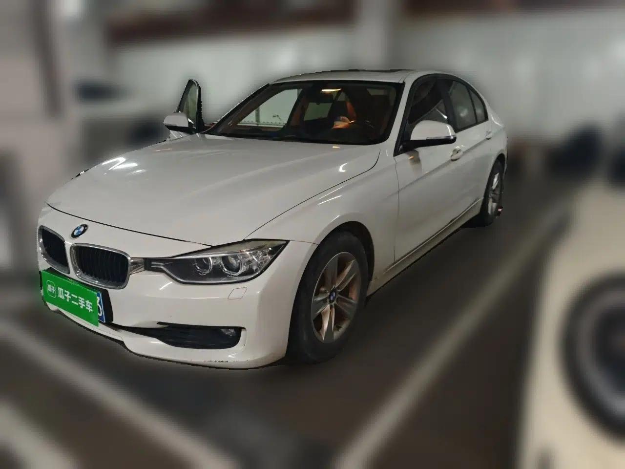 BMW 3 Series 2014 320i Sport Edition — миниатюра 1