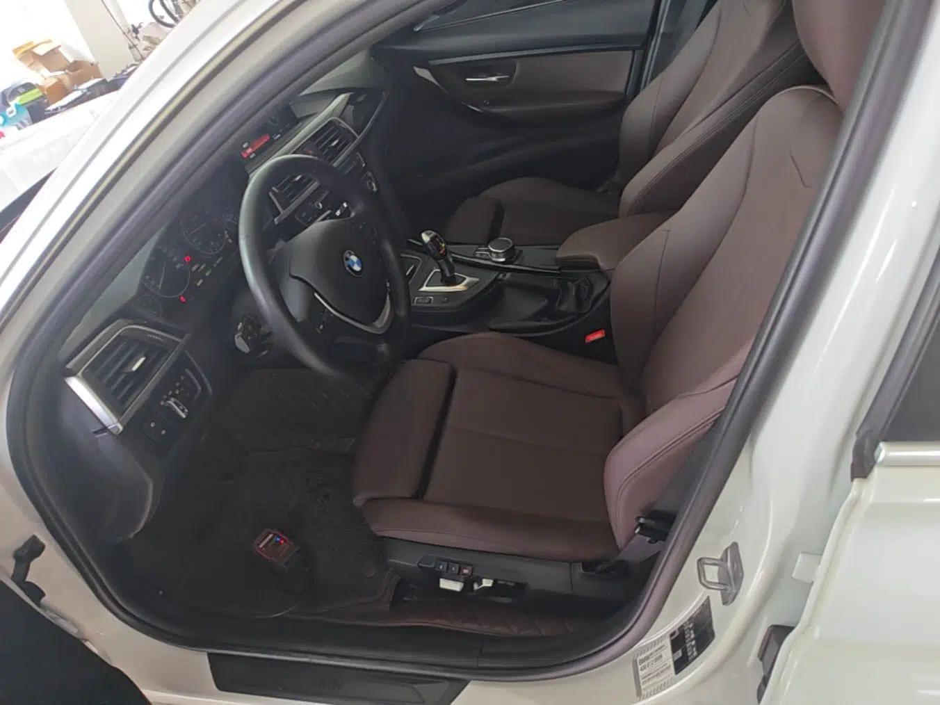 BMW 3 Series 2019 320Li Fashion Model — миниатюра 17