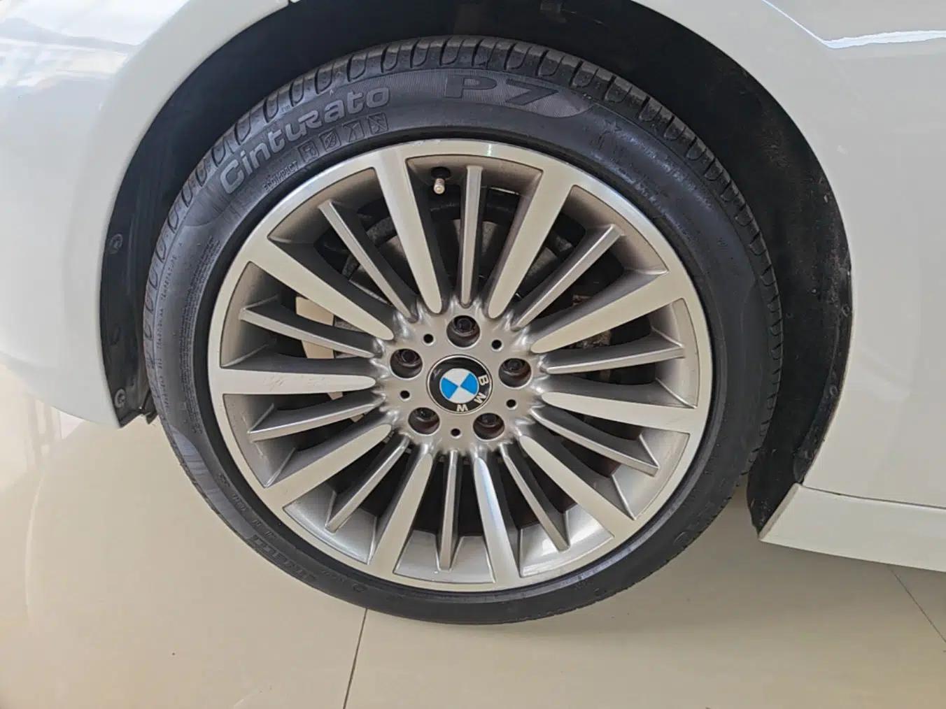 BMW 3 Series 2019 320Li Fashion Model — миниатюра 10