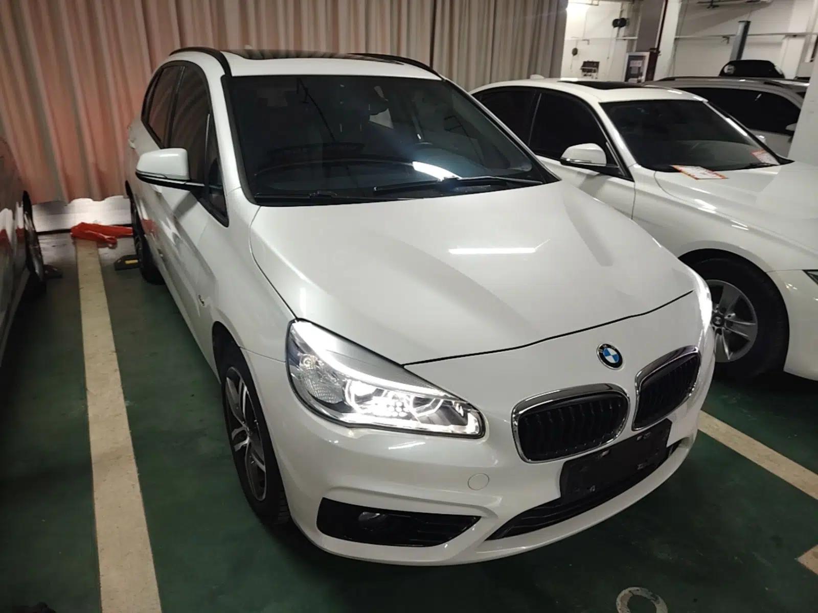 BMW 2 Series Active Tourer 2016 218i Sports Design Package — миниатюра 3