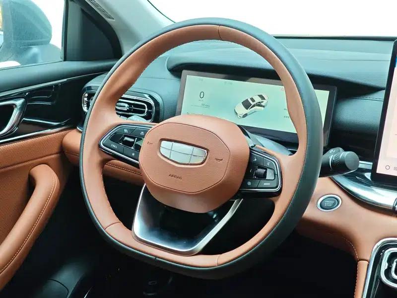 Geely Emgrand 2026 5th Generation 1.5T DCT Flagship Edition — миниатюра 16