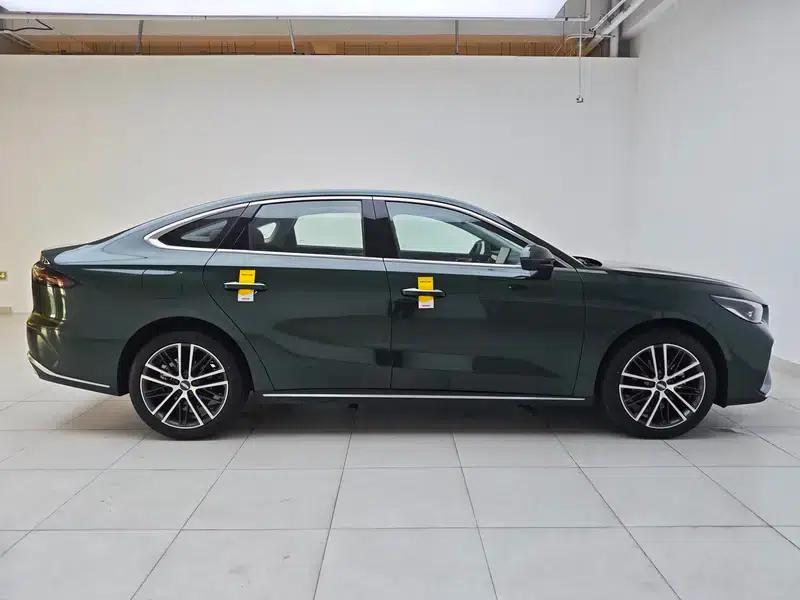 Geely Emgrand 2026 5th Generation 1.5T DCT Flagship Edition — миниатюра 8