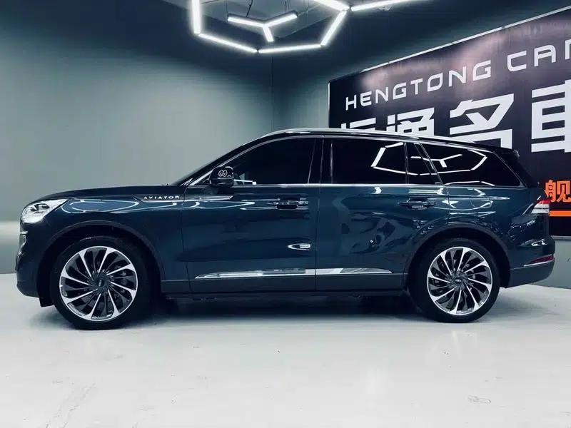 2020 Aviator 3.0T V6 AWD Executive Edition — миниатюра 3