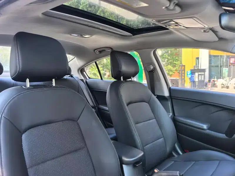 Kia K3 2013 1.6L Automatic GLS — миниатюра 15