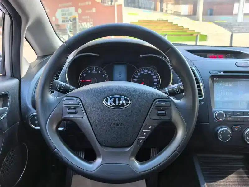 Kia K3 2013 1.6L Automatic GLS — миниатюра 10