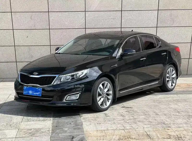 Kia K5 2012 2.0L Automatic DLX — миниатюра 1