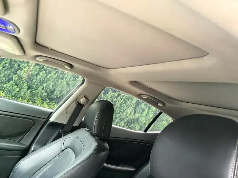 Kia K5 2011 2.0L Automatic GL — миниатюра 14