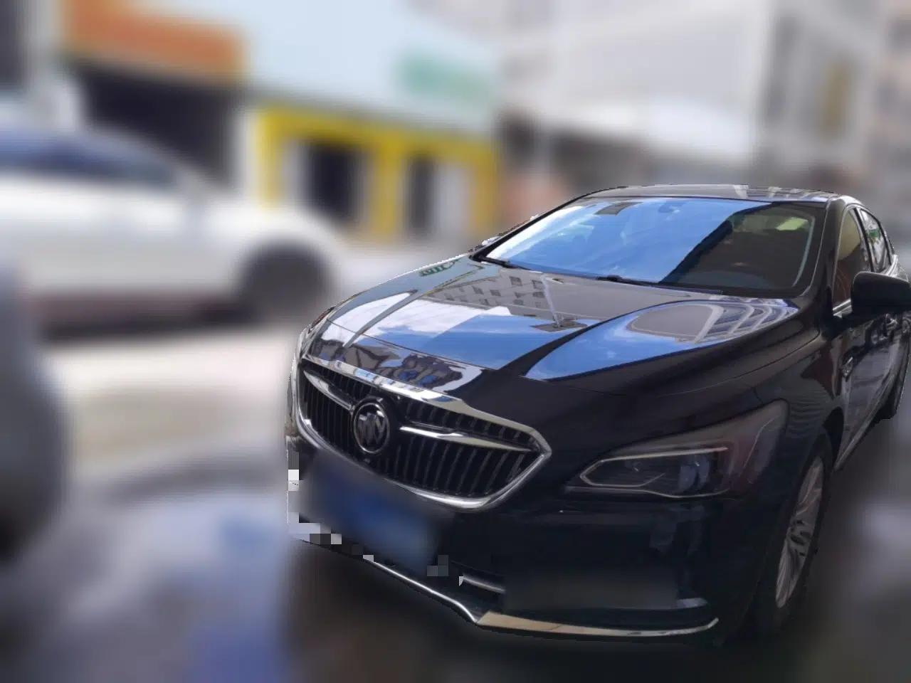 Buick LaCrosse 2018 20T Elite Edition — миниатюра 1