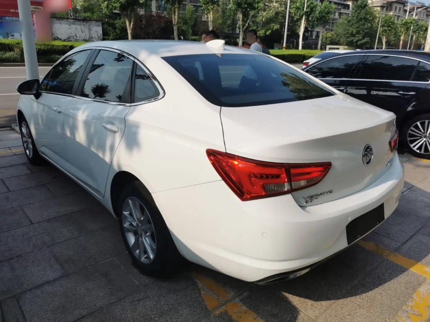 Buick Verano 2018 Sedan 20T Dual-Clutch Leading Model — миниатюра 4