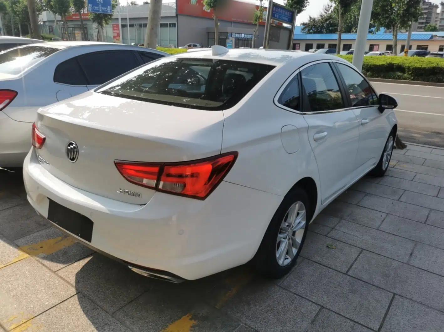 Buick Verano 2018 Sedan 20T Dual-Clutch Leading Model — миниатюра 6