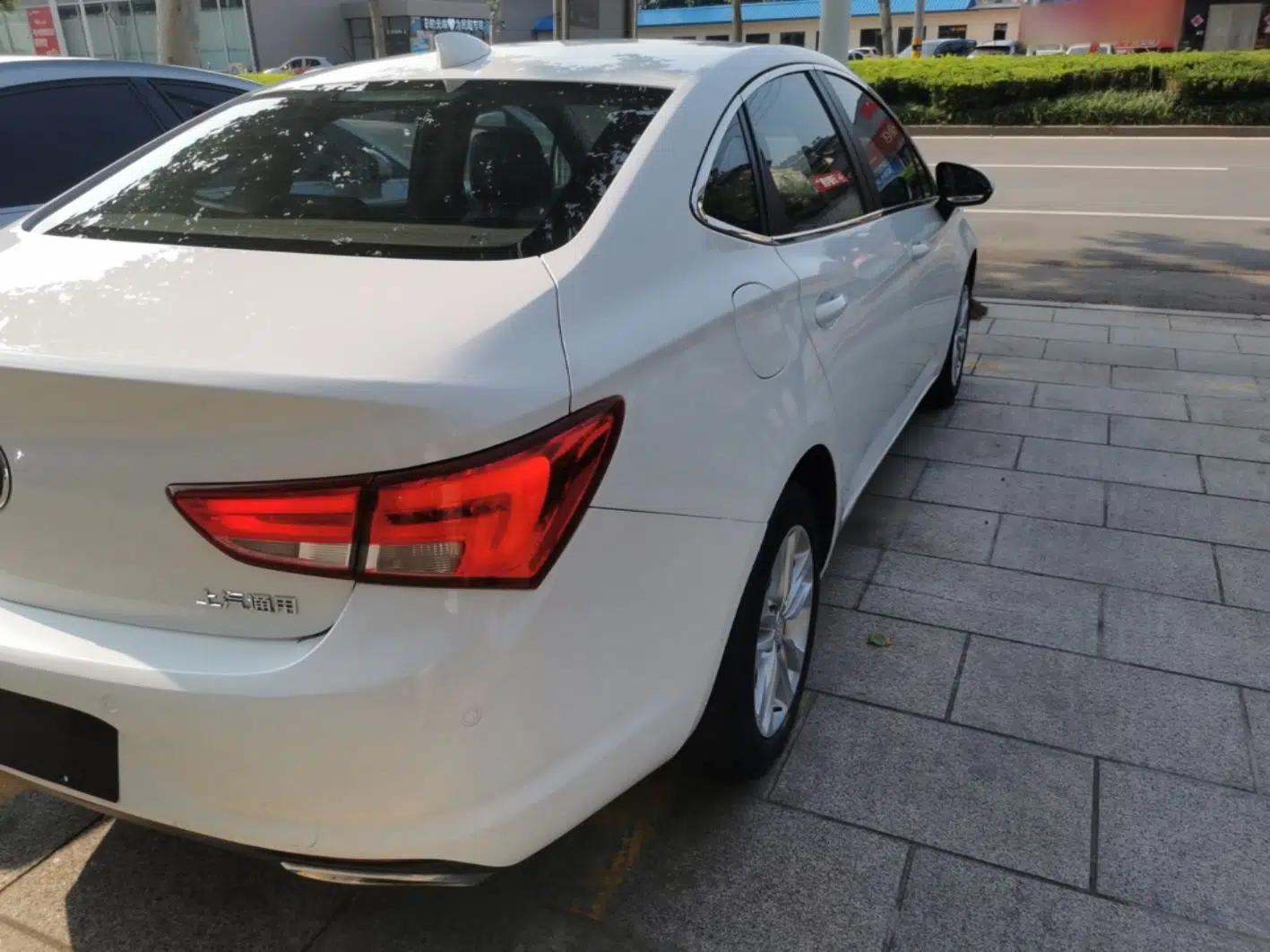 Buick Verano 2018 Sedan 20T Dual-Clutch Leading Model — миниатюра 9