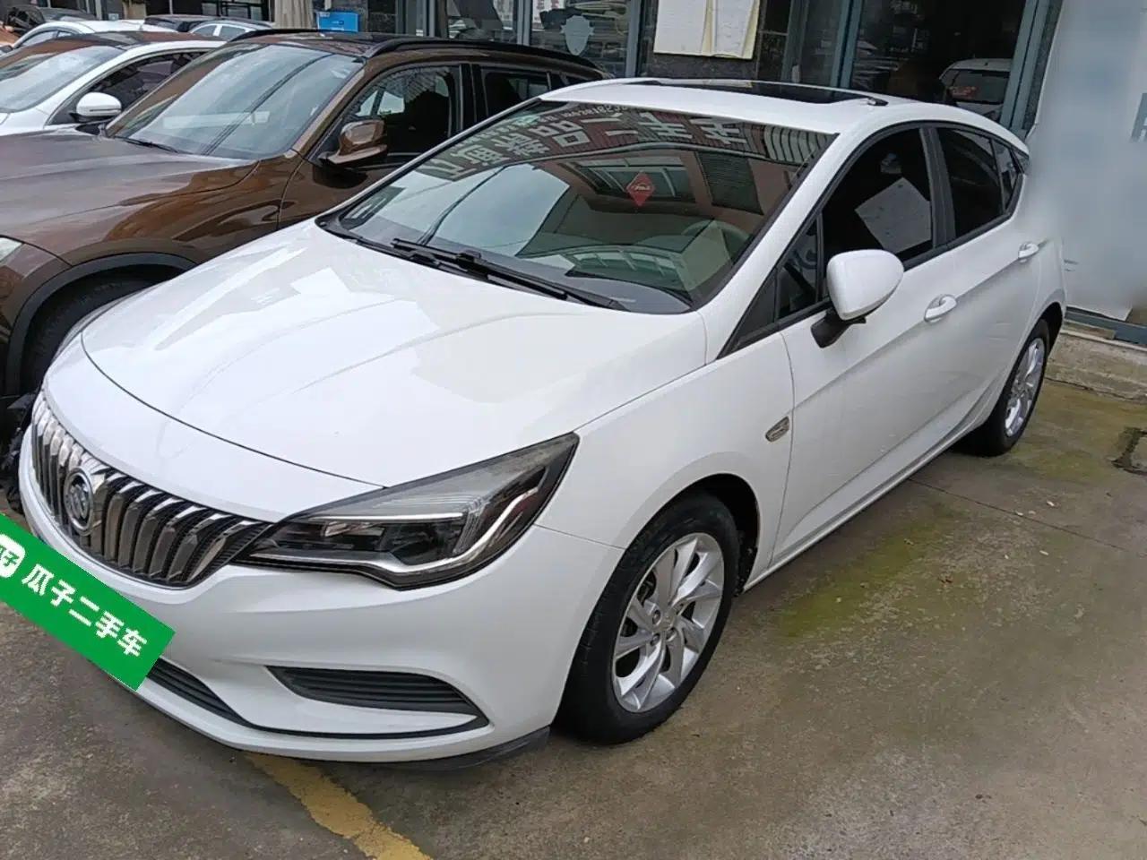 Buick Verano 2016 Hatchback 15S Automatic Ambition Model — миниатюра 1