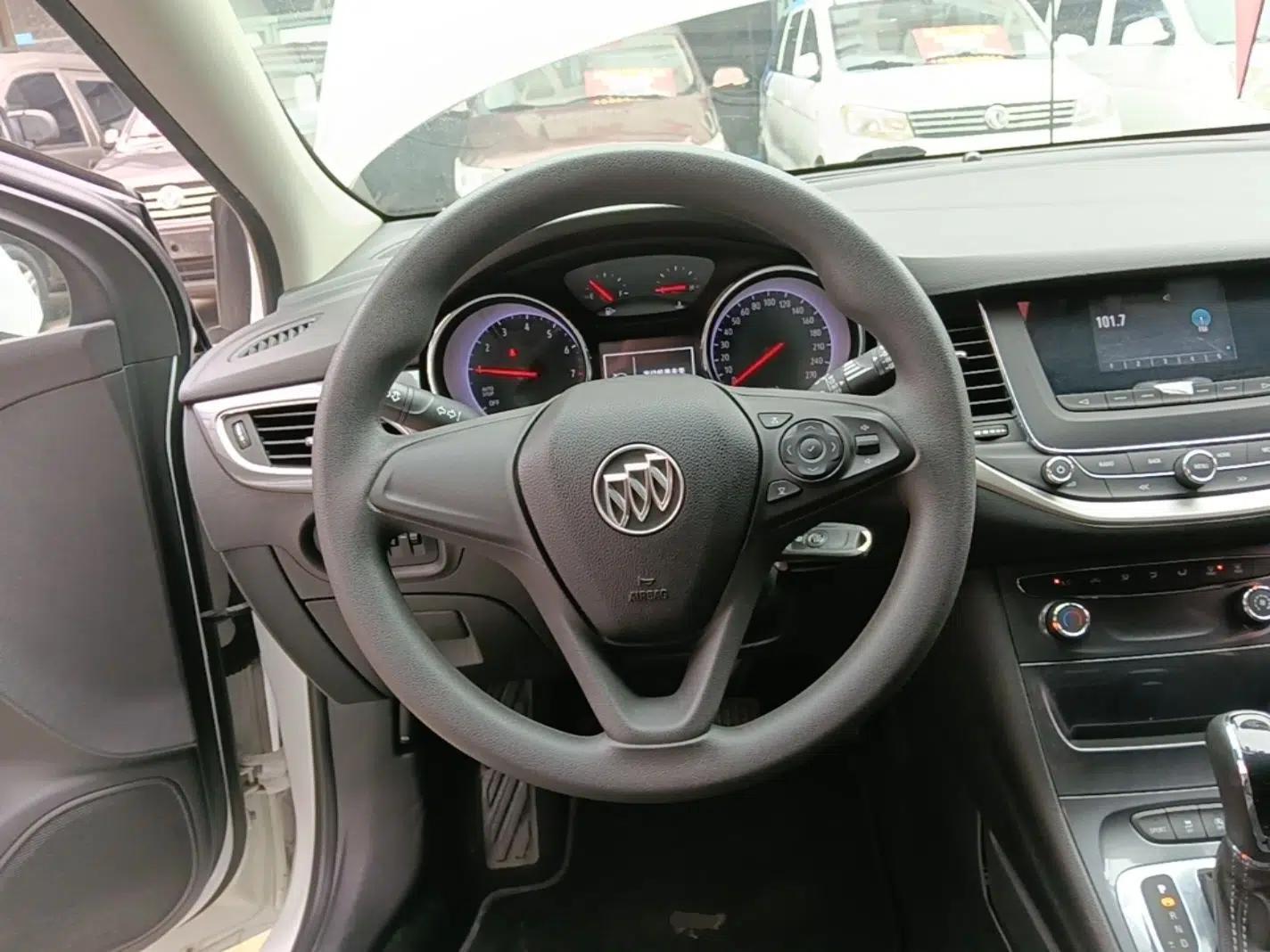 Buick Verano 2016 Hatchback 15S Automatic Ambition Model — миниатюра 13