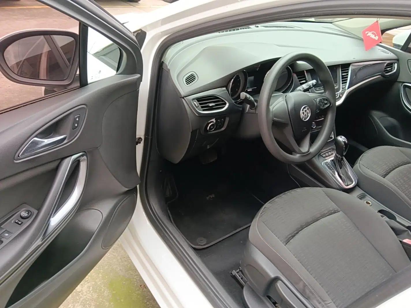 Buick Verano 2016 Hatchback 15S Automatic Ambition Model — миниатюра 18