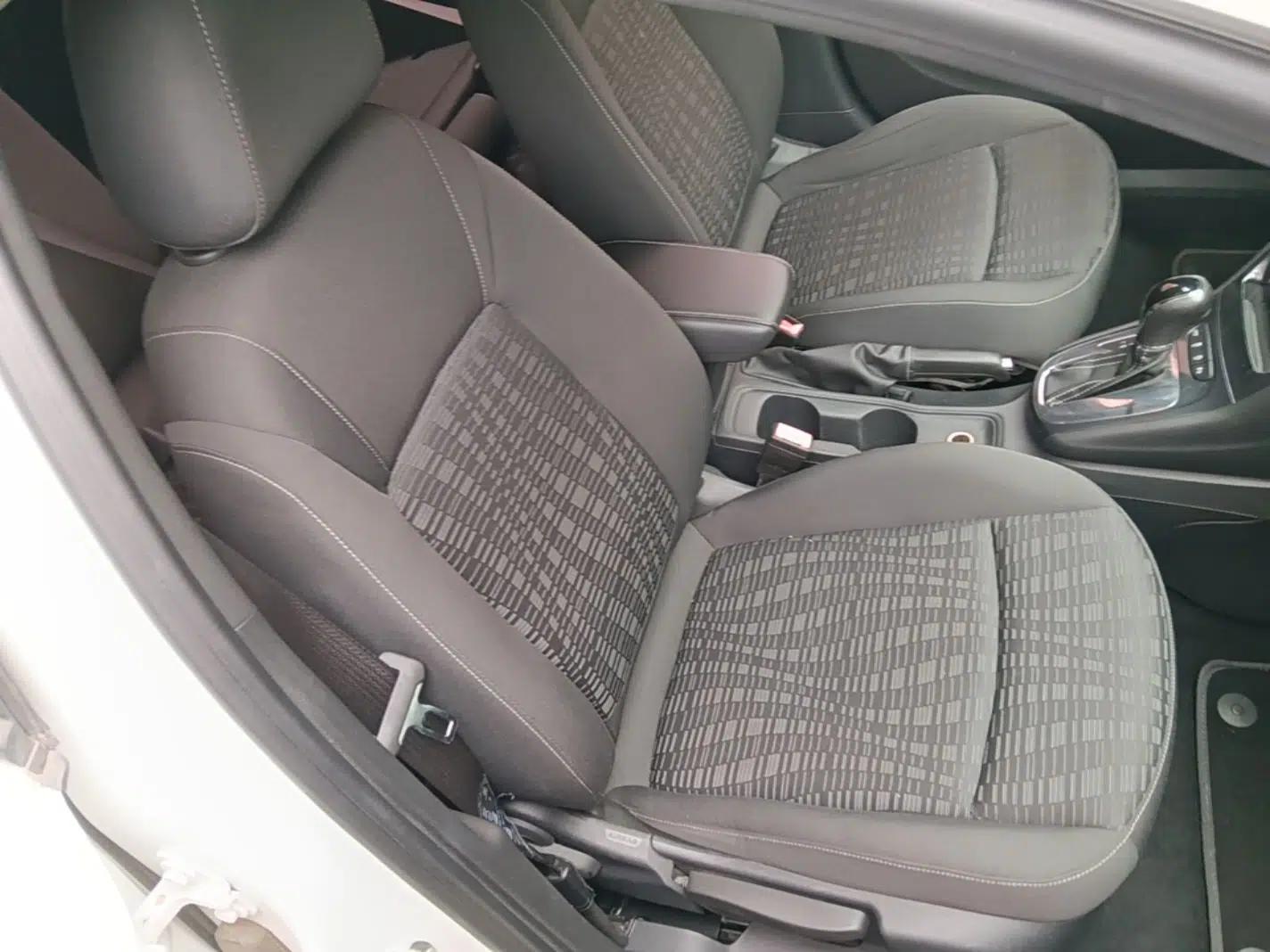 Buick Verano 2016 Hatchback 15S Automatic Ambition Model — миниатюра 19