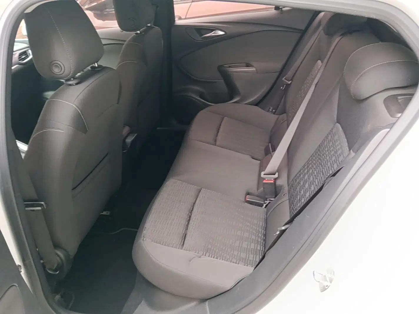 Buick Verano 2016 Hatchback 15S Automatic Ambition Model — миниатюра 20