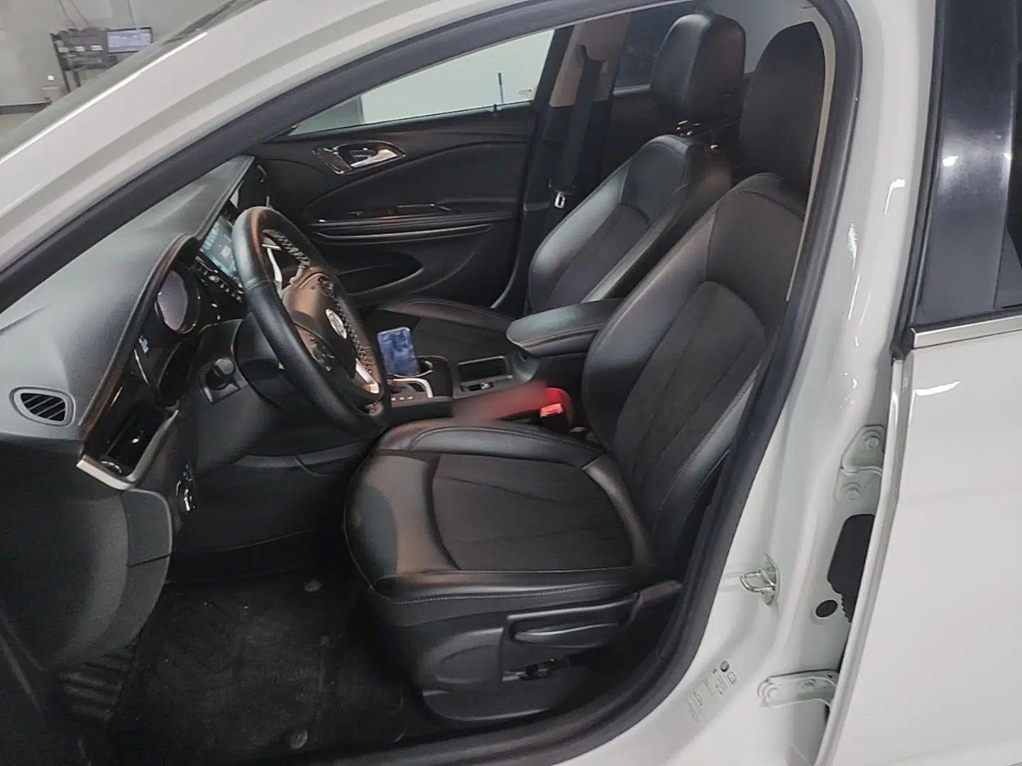 Buick Verano 2019 Sedan 20T Dual-Clutch Leading Model — миниатюра 17