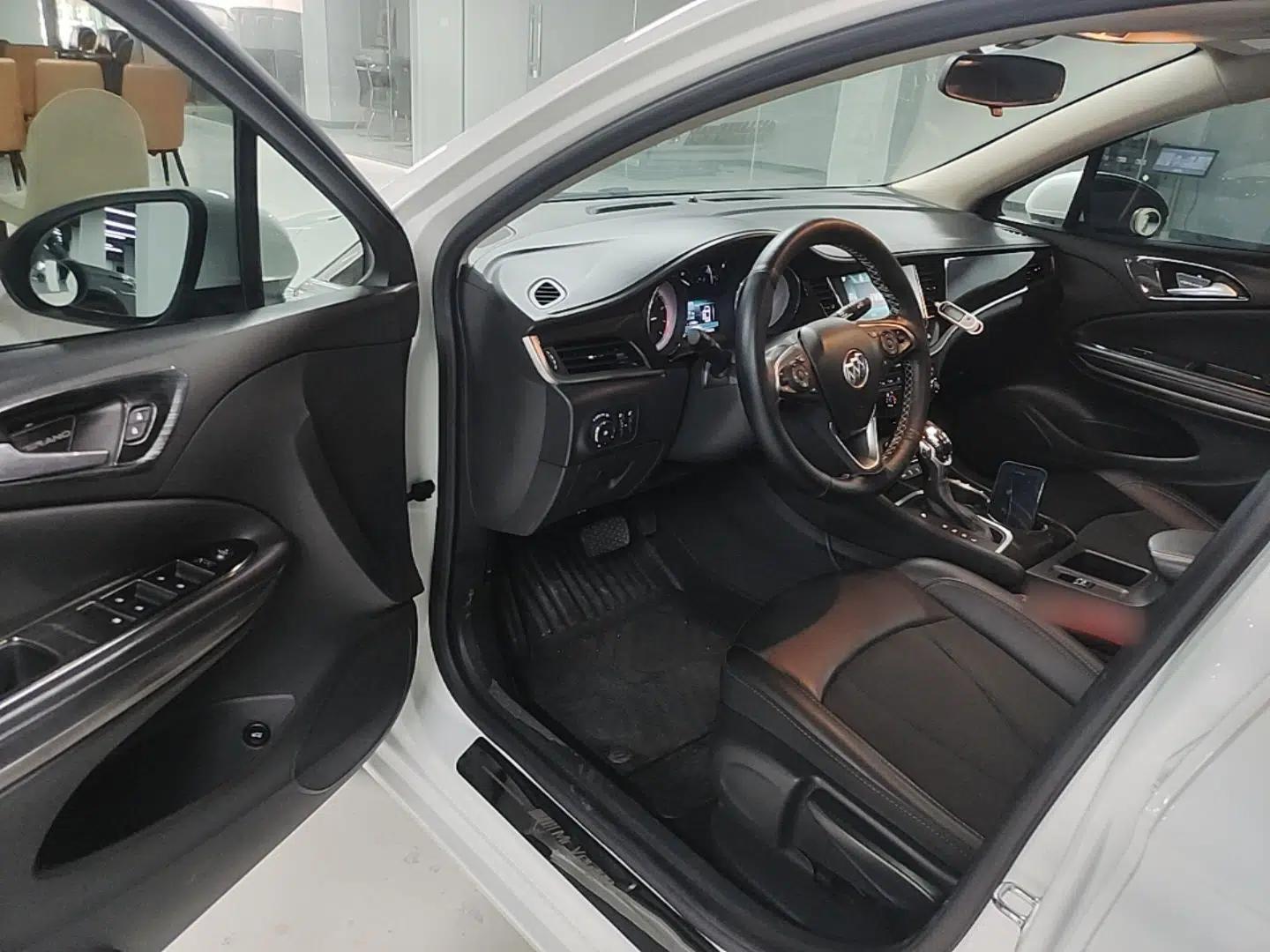 Buick Verano 2019 Sedan 20T Dual-Clutch Leading Model — миниатюра 18
