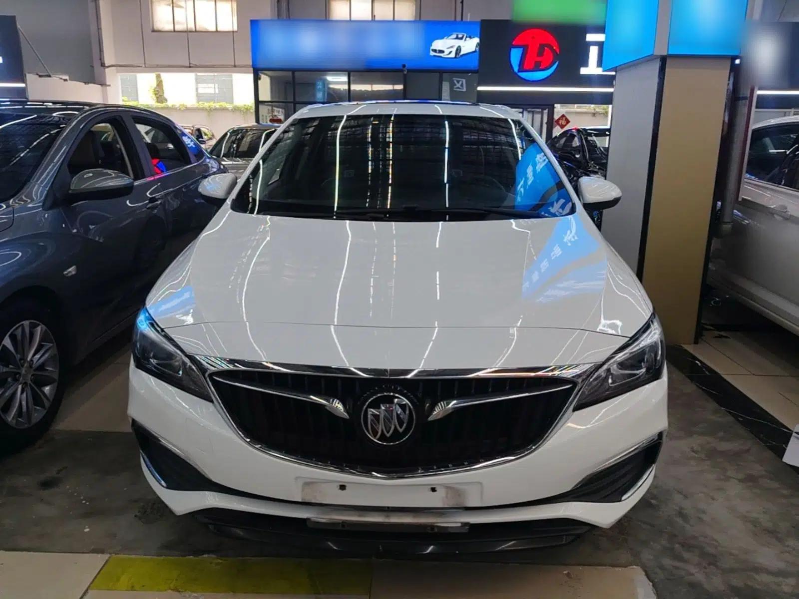 Buick Verano 2018 Sedan 20T Dual-Clutch Elite Model — миниатюра 2