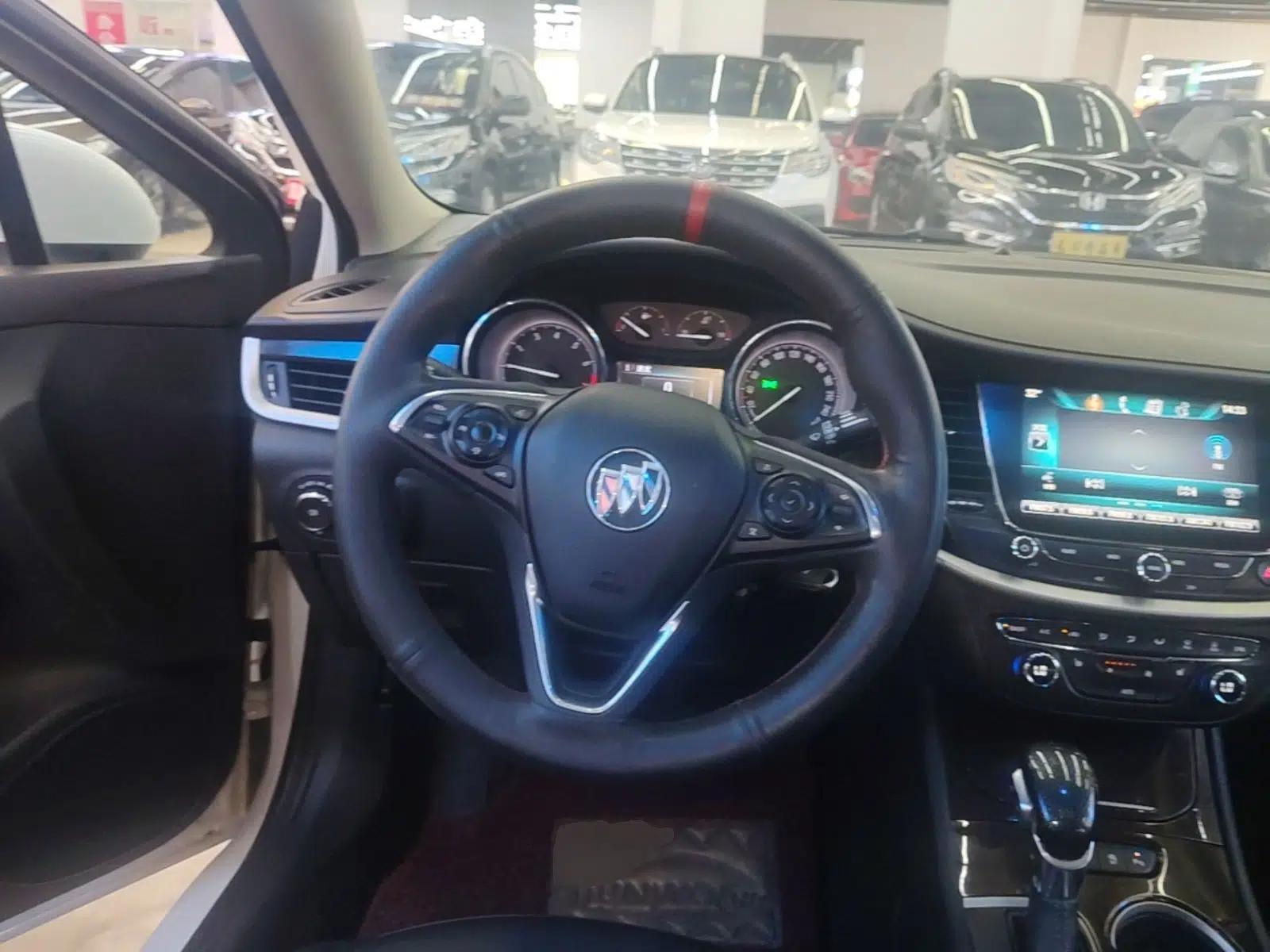 Buick Verano 2018 Sedan 20T Dual-Clutch Elite Model — миниатюра 18