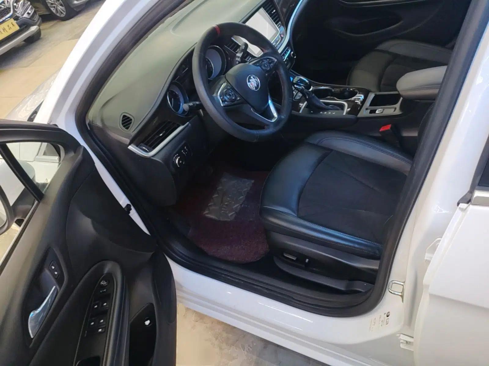 Buick Verano 2018 Sedan 20T Dual-Clutch Elite Model — миниатюра 23