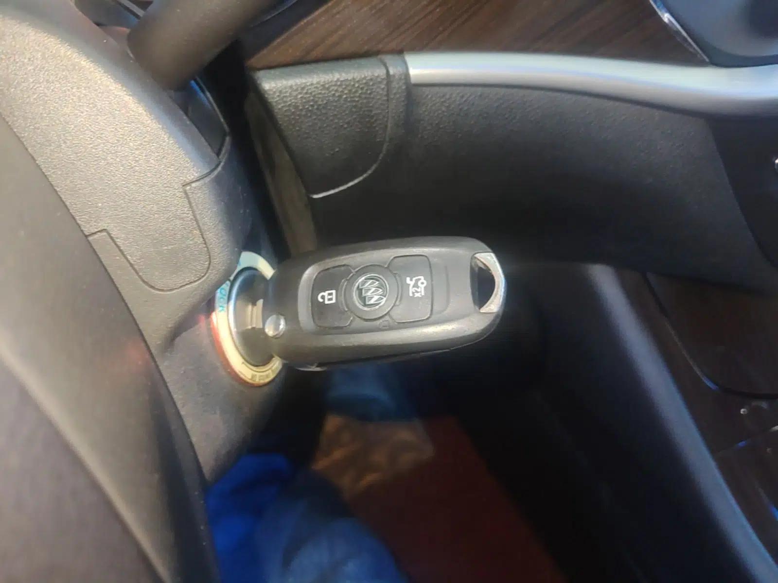 Buick Verano 2018 Sedan 20T Dual-Clutch Elite Model — миниатюра 28