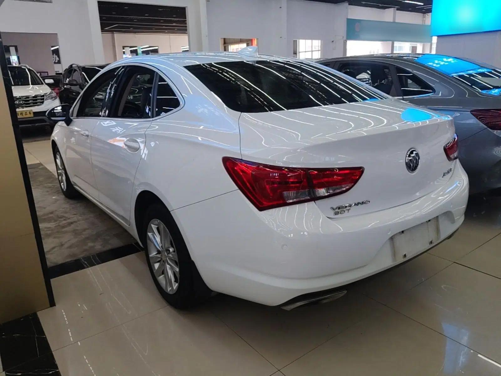 Buick Verano 2018 Sedan 20T Dual-Clutch Elite Model — миниатюра 4