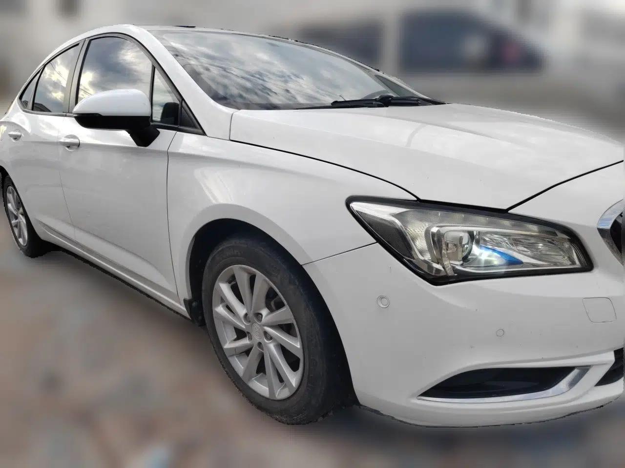 Buick Verano 2015 Sedan 15S Automatic Leading Model — миниатюра 3