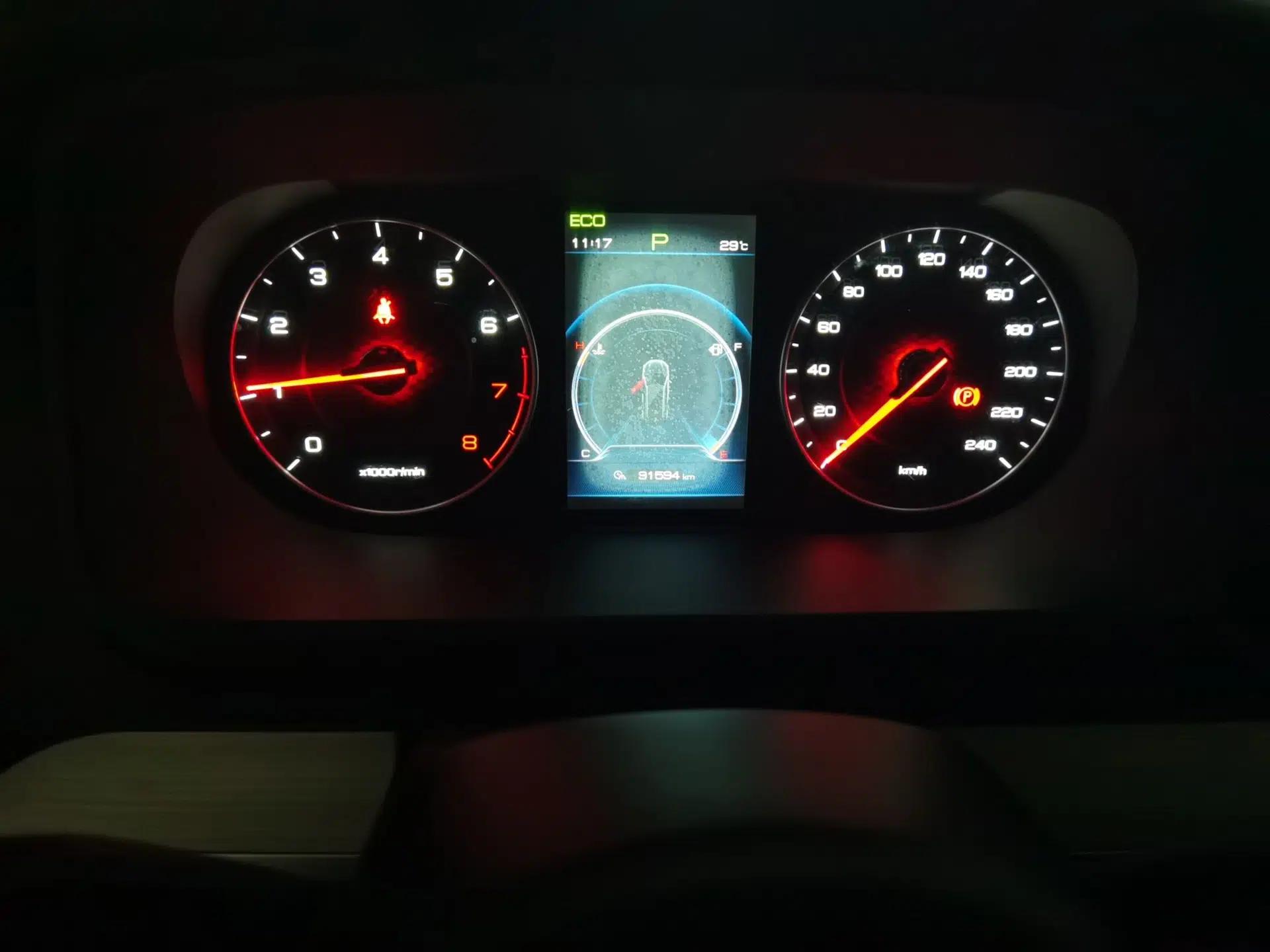 BYD Tang 2018 2.0T Automatic Smart Connect Prestige 7-Seater China V Standard — миниатюра 11