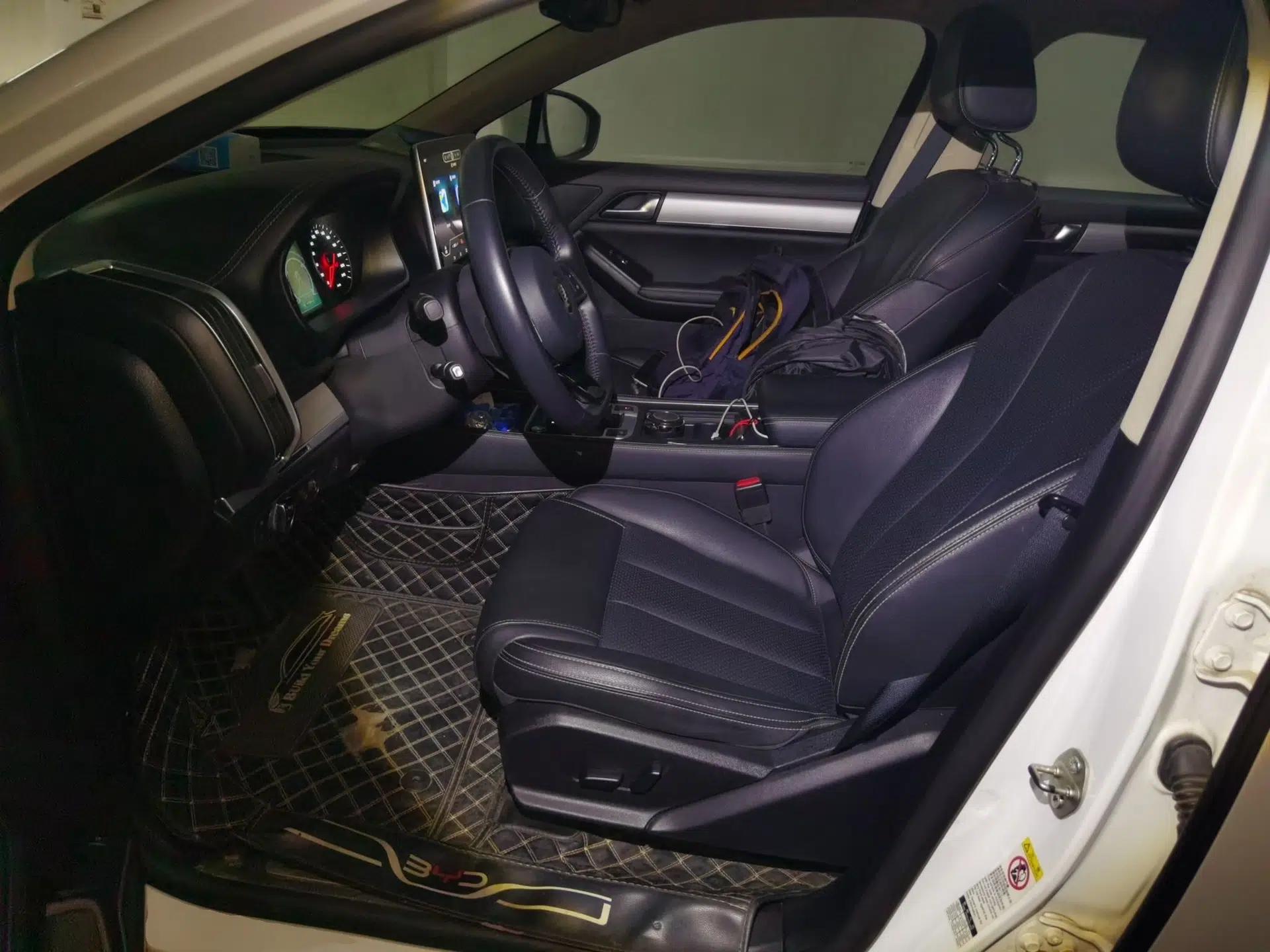 BYD Tang 2018 2.0T Automatic Smart Connect Prestige 7-Seater China V Standard — миниатюра 15