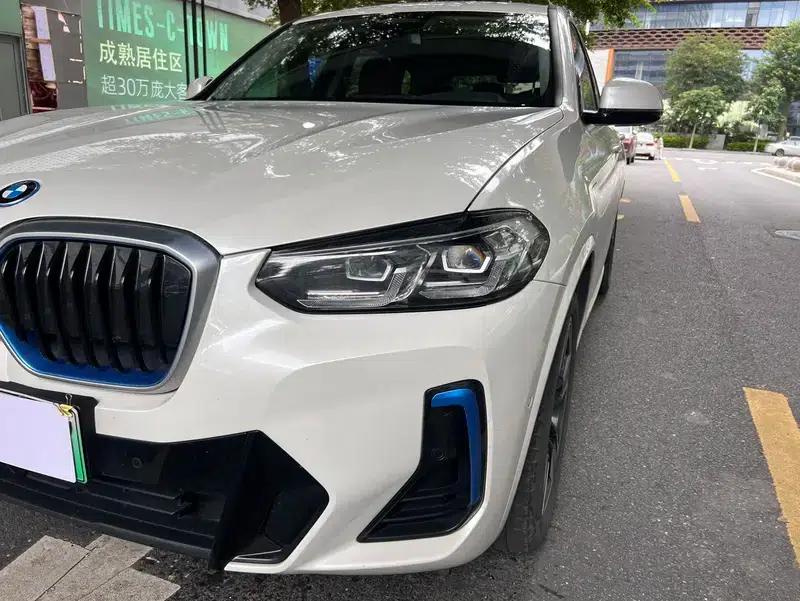 BMW iX3 2022 Leading Edition — миниатюра 8