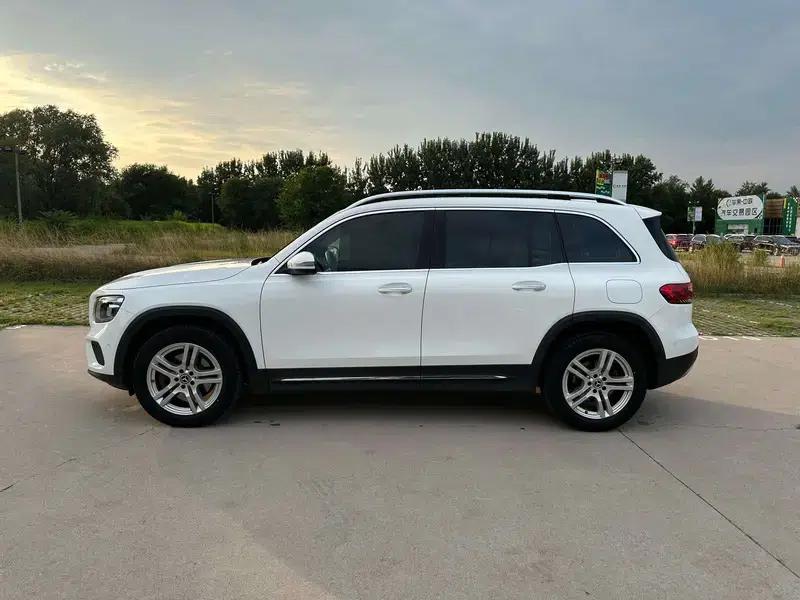 2023 Mercedes-Benz GLB 220 Dynamic — миниатюра 4