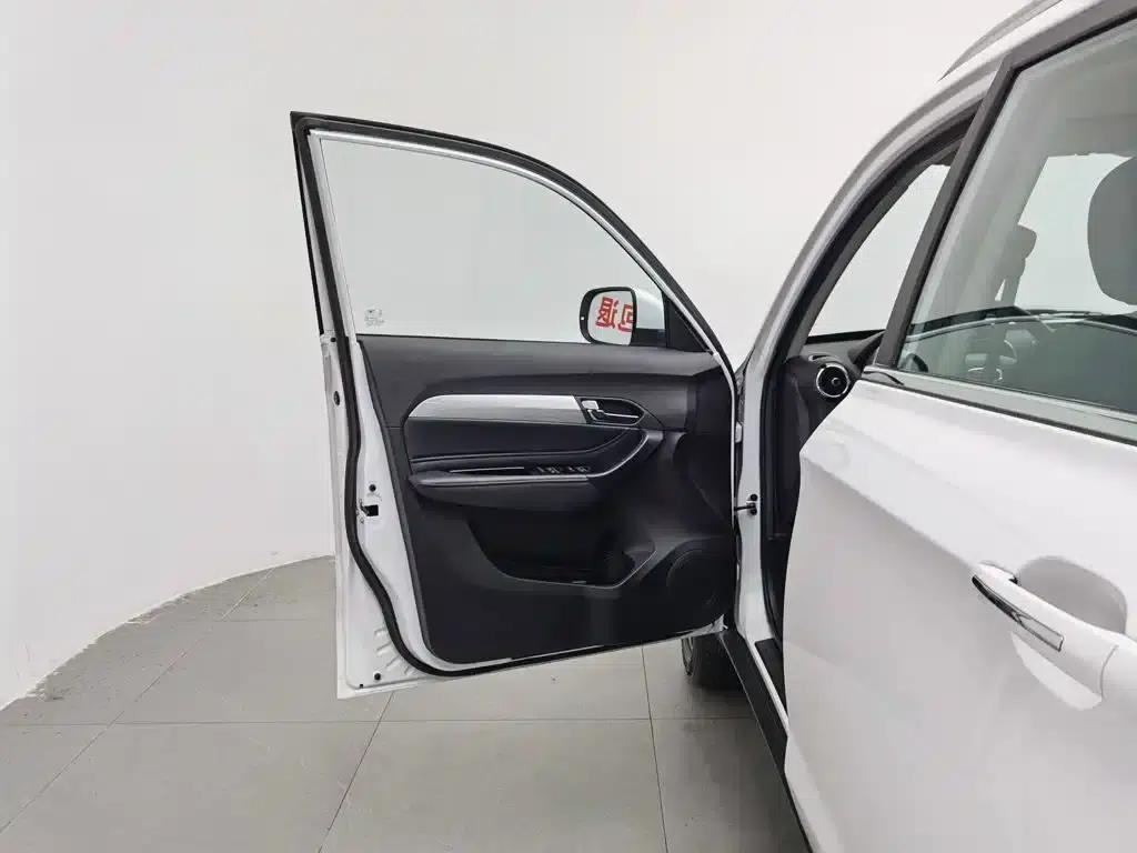Kaiyi X3 2019 1.5L Manual Smart Edition — миниатюра 8