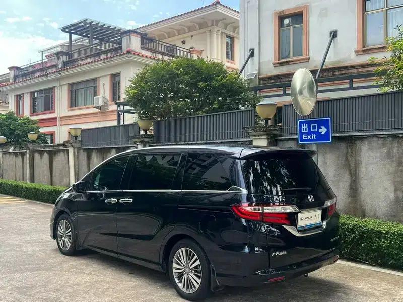 2018 Odyssey 2.4L Supreme Edition — миниатюра 3