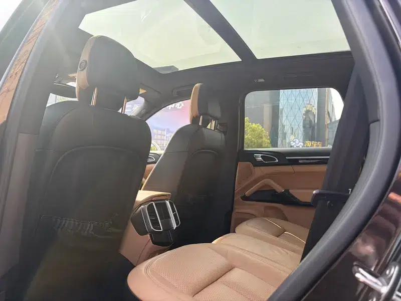 Cayenne E-Hybrid 2015 Cayenne S E-Hybrid 3.0T — миниатюра 14