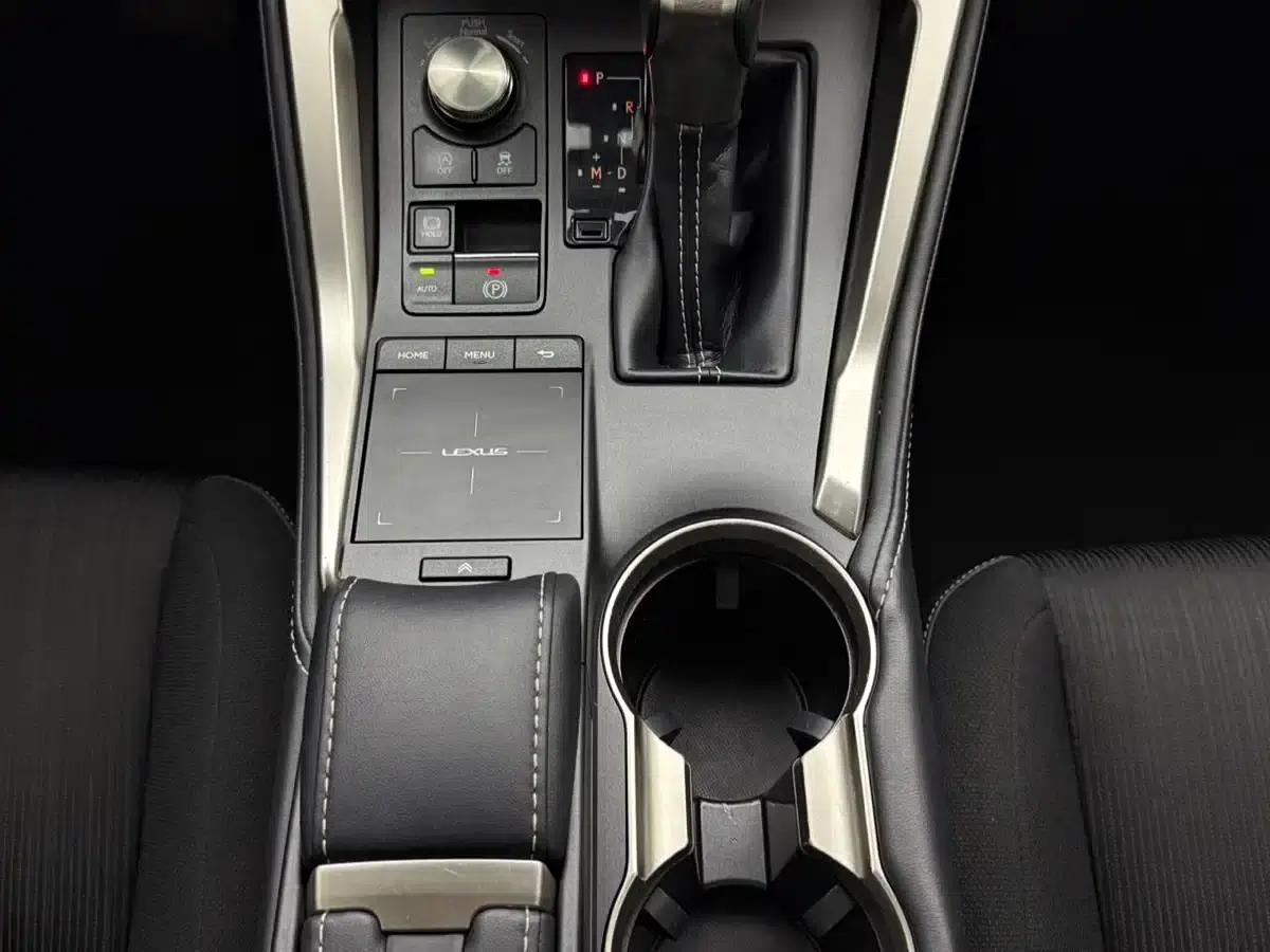 Lexus NX 2020 200 FWD Sport Edition (China VI Emission Standard) — миниатюра 19