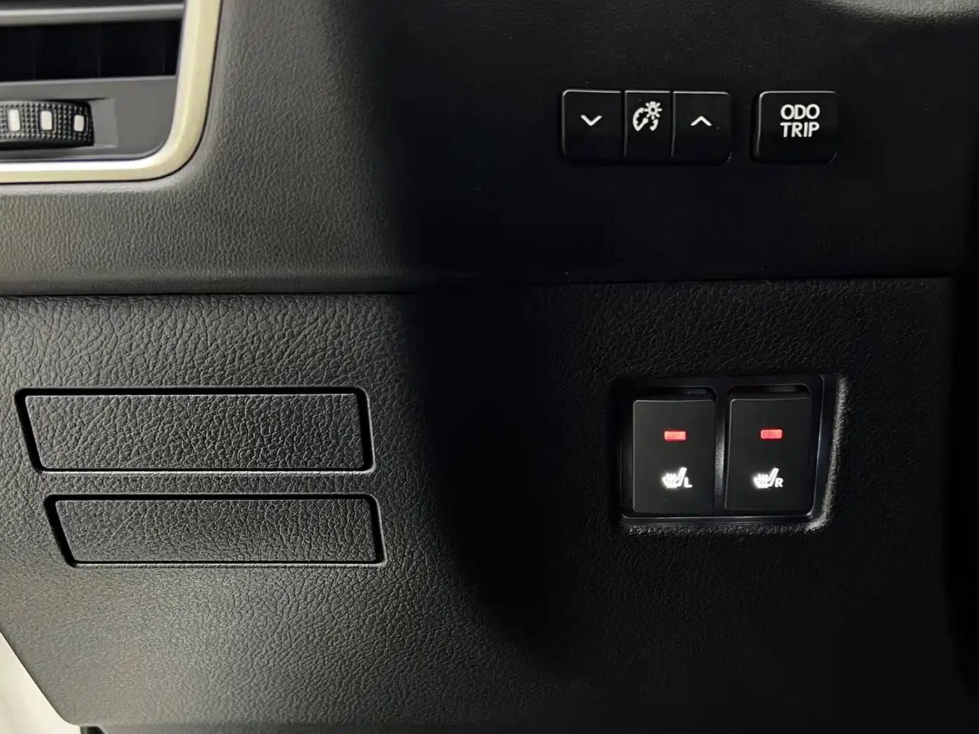 Lexus NX 2020 200 FWD Sport Edition (China VI Emission Standard) — миниатюра 21