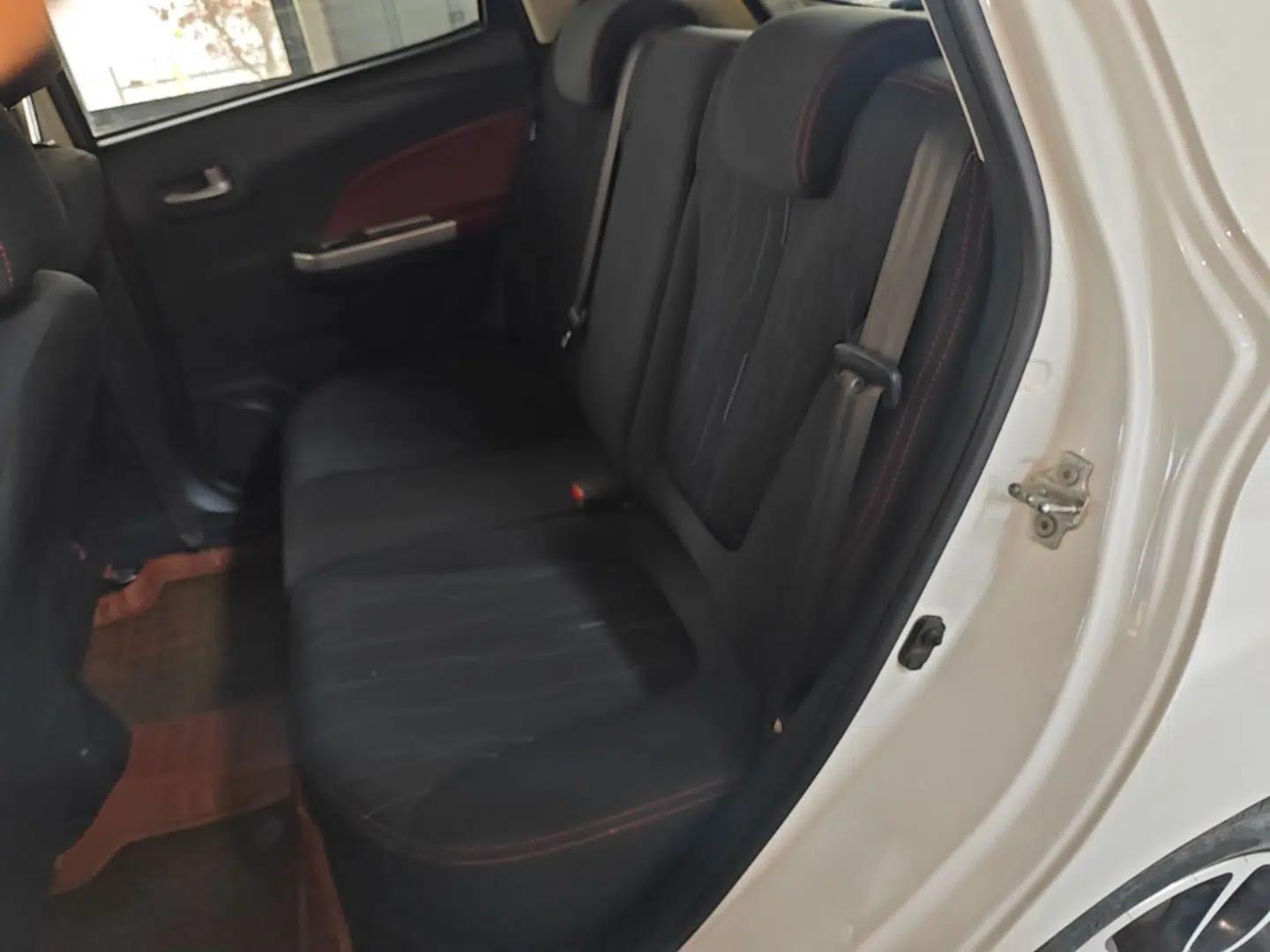 CHANGAN Benni 2014 1.4L IMT Luxury Model with Sunroof — миниатюра 20