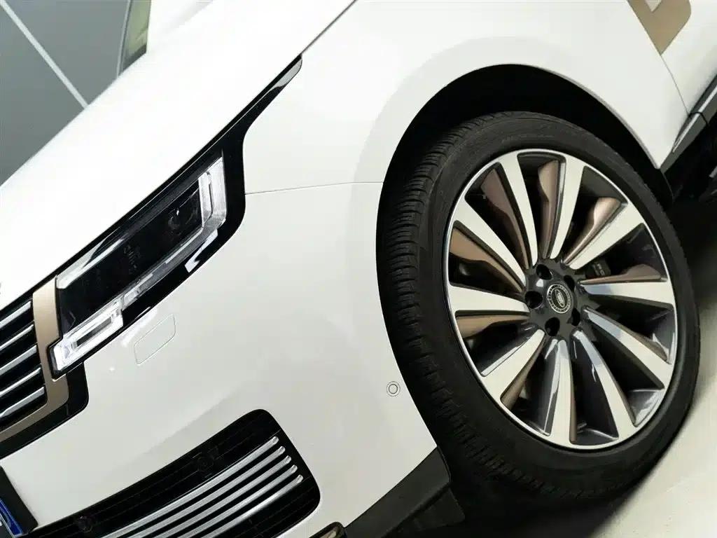 2024 Range Rover 4.4 V8 SV Autobiography Long Wheelbase 4-Seat — миниатюра 2