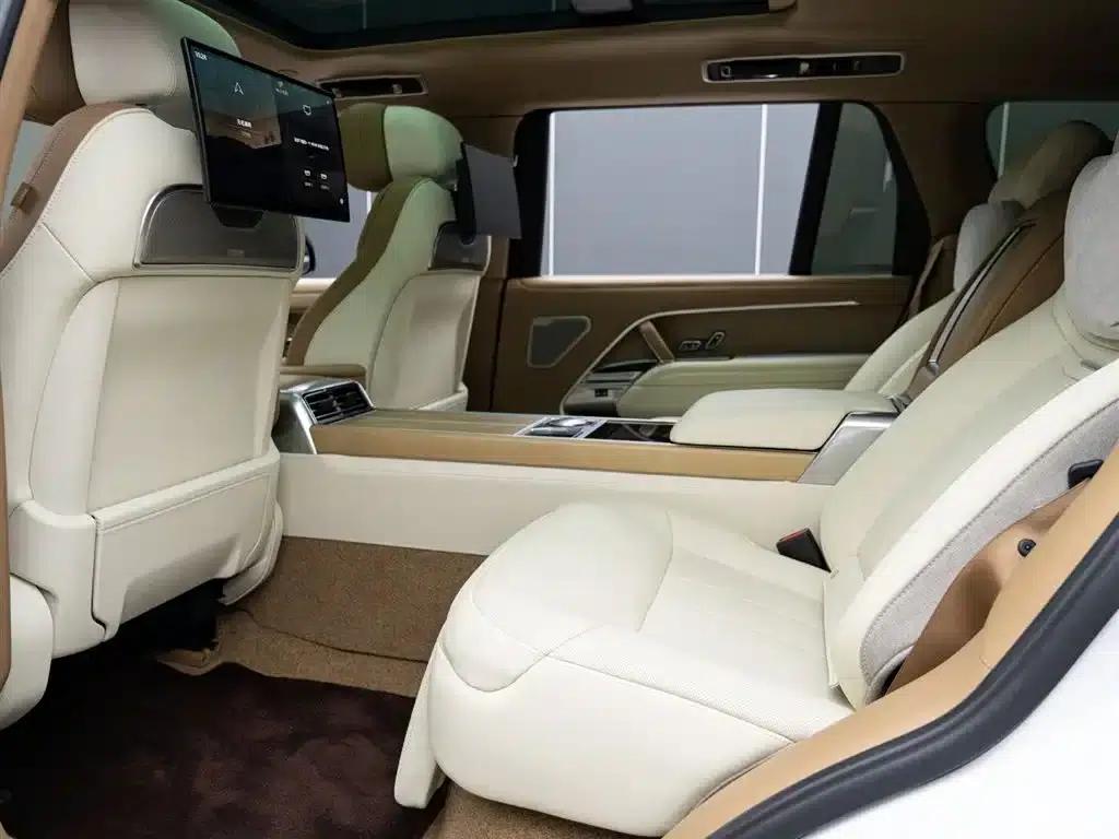 2024 Range Rover 4.4 V8 SV Autobiography Long Wheelbase 4-Seat — миниатюра 12