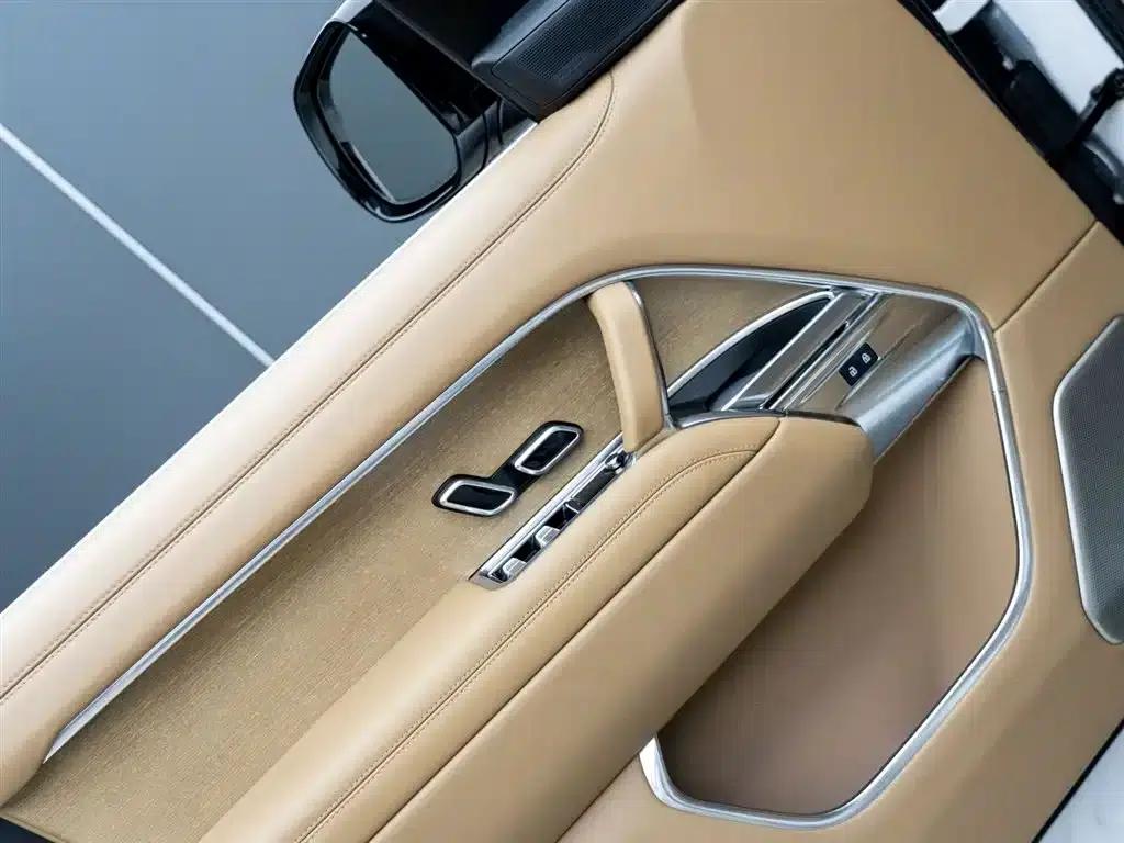 2024 Range Rover 4.4 V8 SV Autobiography Long Wheelbase 4-Seat — миниатюра 8
