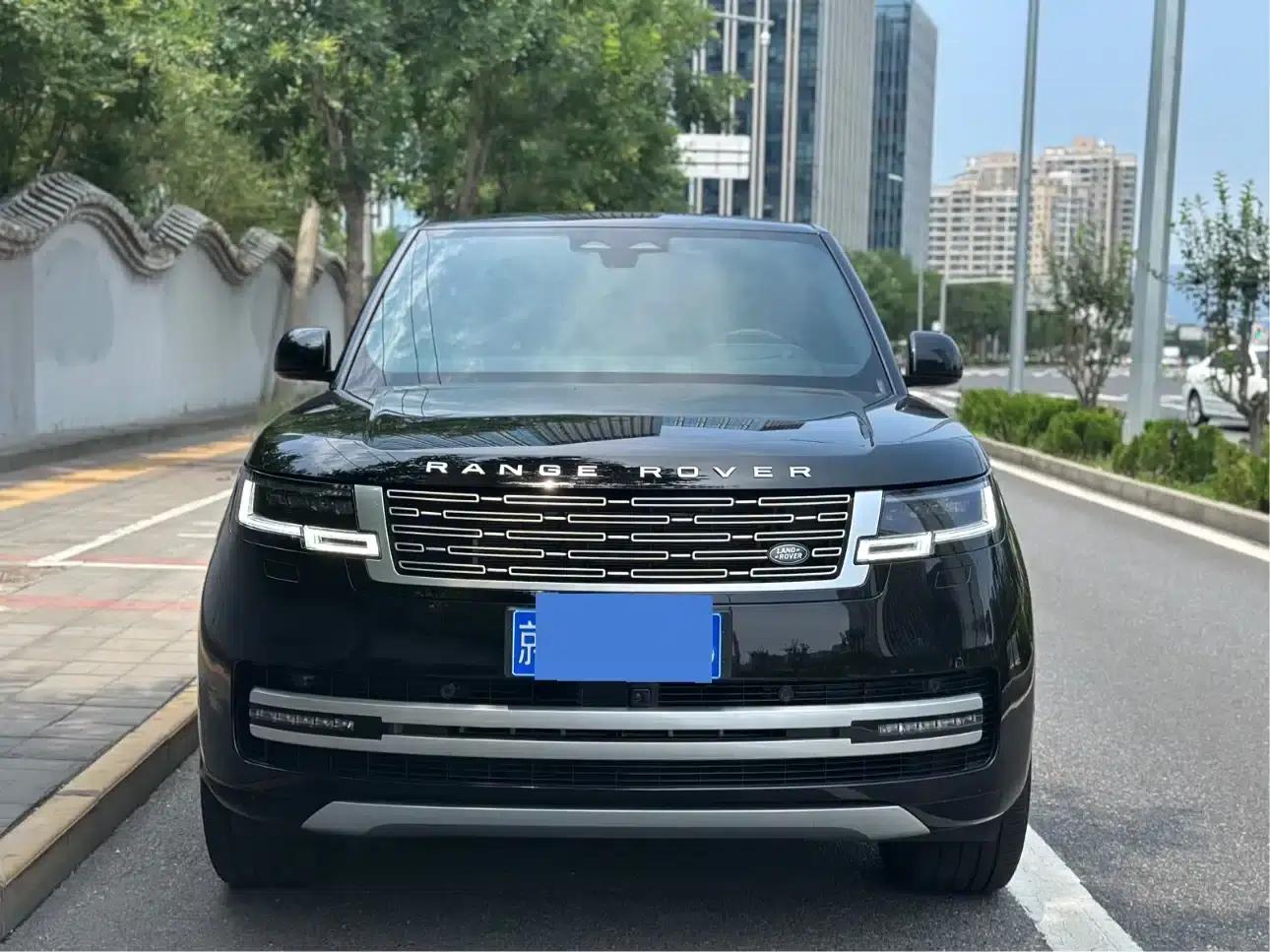 2025 Range Rover 3.0 L6 400PS Autobiography Long Wheelbase — миниатюра 3