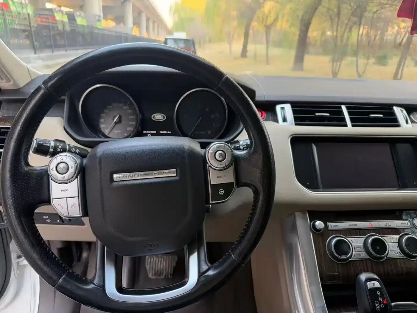 2014 Range Rover Sport (US Spec) — миниатюра 8