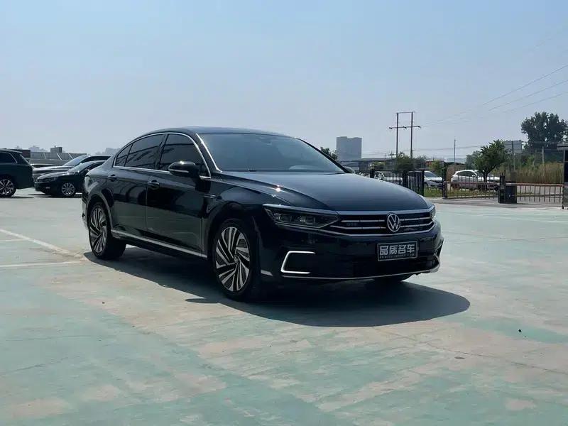 2022 Volkswagen Magotan PHEV Premium Edition — миниатюра 3
