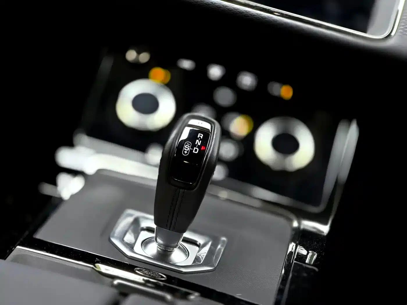 Range Rover Evoque 2023 Model: Evoque L 200PS Elite Edition — миниатюра 13