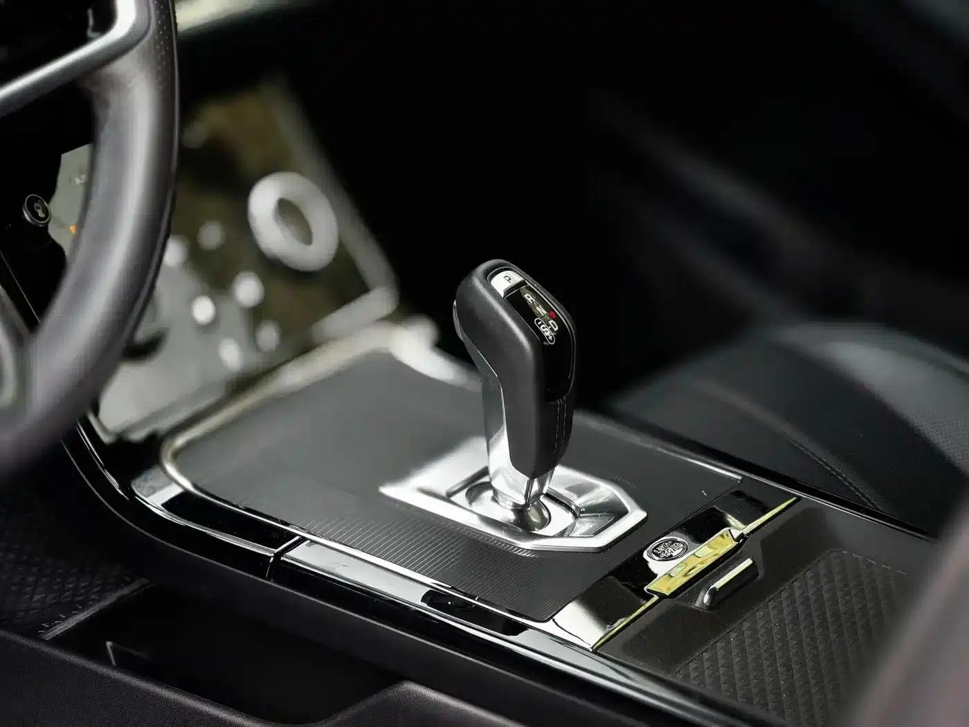 Range Rover Evoque 2023 Model: Evoque L 200PS Elite Edition — миниатюра 14