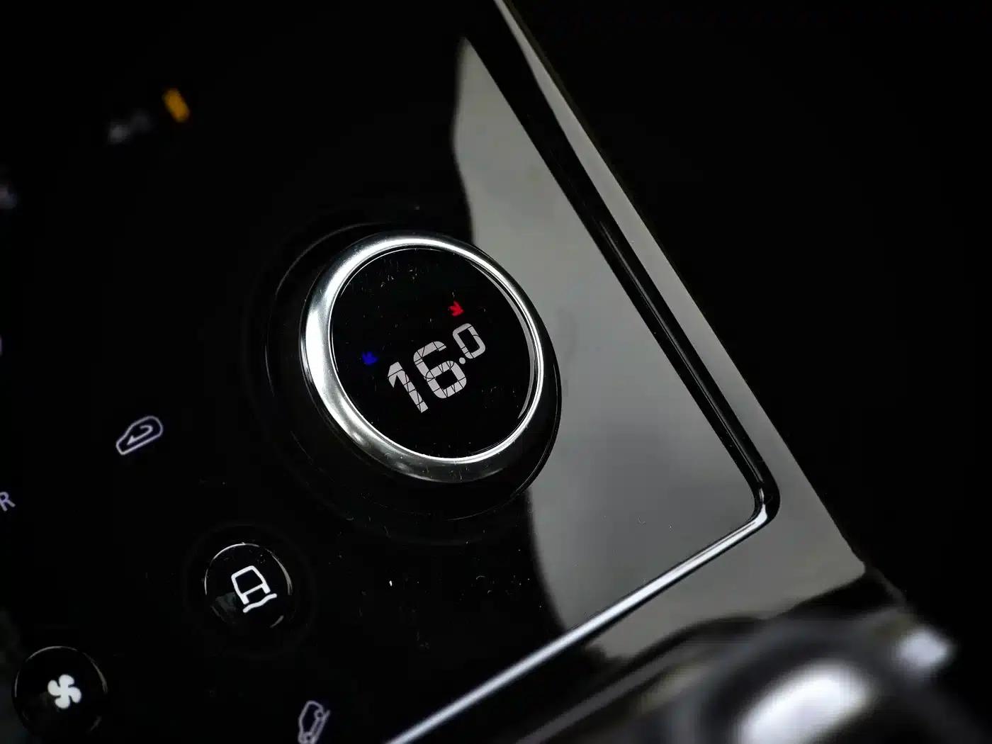 Range Rover Evoque 2023 Model: Evoque L 200PS Elite Edition — миниатюра 19