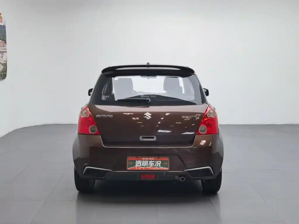 2013 Swift 1.5L Manual Standard Edition — миниатюра 4